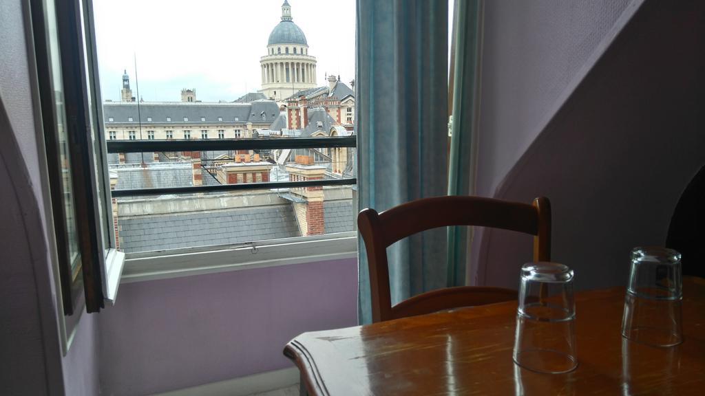 Hotel Cluny Sorbonne Paris Bagian luar foto